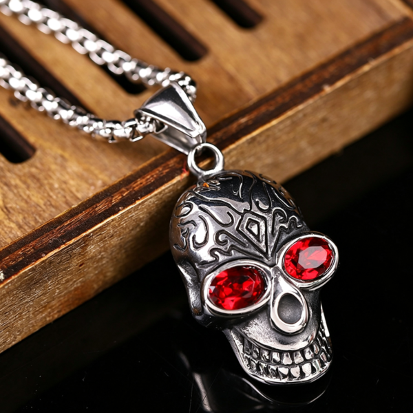 Red-eyed skull pendant necklace